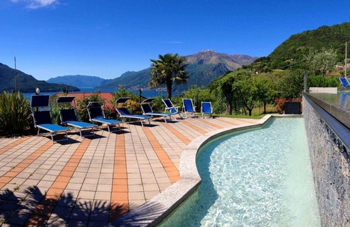 Vercana Apartment | Collina Mela Holiday Apartment with Pool