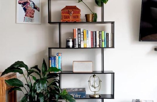 Collingwood Apartment | Collingwood Cool Bordering Vibrant Richmond