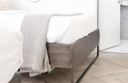 Flamingo/Lummus House | Collins - Petite Touchless Unit - Double