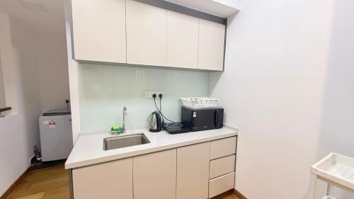 Kuala Lumpur City Centre Apartment | Colony Deluxe Suites KLCC