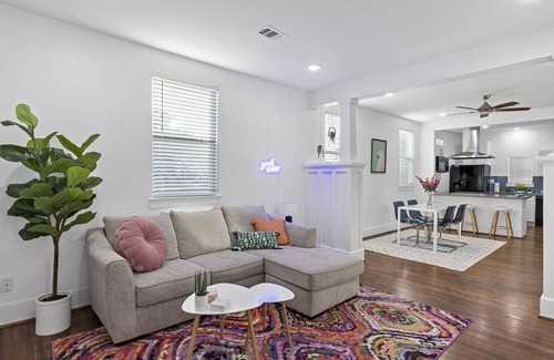 Northside House | Colorful 5-bed home in downtown Houston