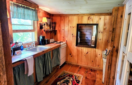 Scaly Mountain Cabin | Colorful Autumn Adventure in the Mountains