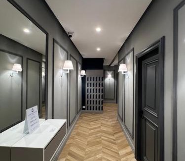 EUR Apartment | Colosseo Quadrato B&B Luxury Rooms