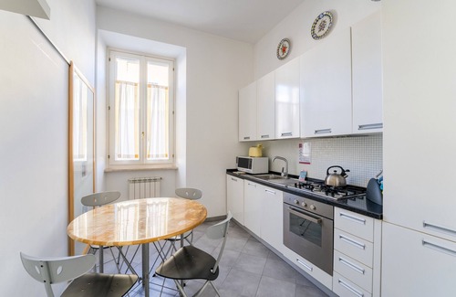 Celio Apartment | Colosseum, elegant, bright, relaxed A/C