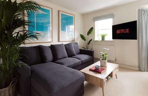 Westbourne Apartment | Colourful house 3 Bed Apt - Notting Hill