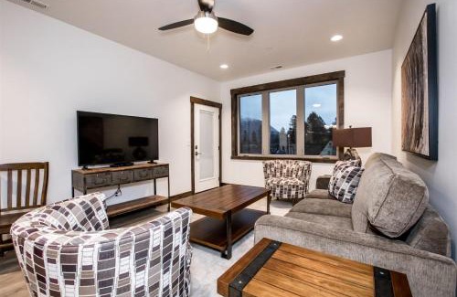 Columbia Falls House | Columbia Crest 301