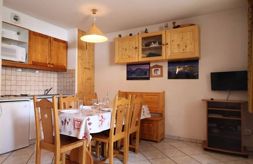 Aussois Apartment | COM301M :Apartment in quiet area near free shuttle bus and swimming pool