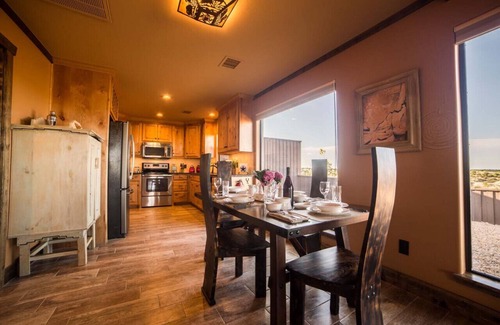 Canyon Apartment | Comanche cabin on the west rim