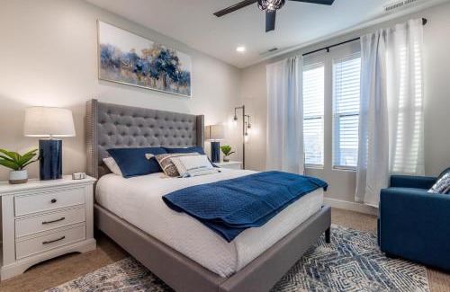Washington House | Combined 13 Bedroom On The Eighth-Private Pools and Games!