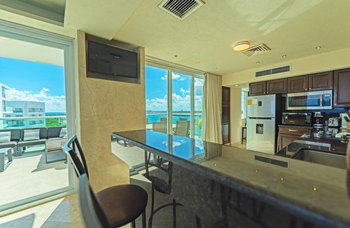 Zona Hotelera Condo | Combo #214 - Tim’s Ocean Condos – Beachfront – 8br/7.5bth with Gorgeous Views!