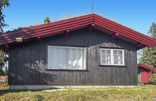 Sjusjoen House | Come and relax in this holiday home with good hiking opportunities.
