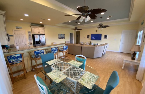 Port Bolivar House | 'Come Away With Me'.