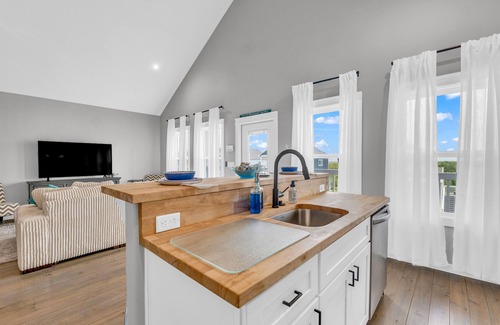 Port Bolivar Villa | Come down to the quiet side of Crystal Beach 🏖️