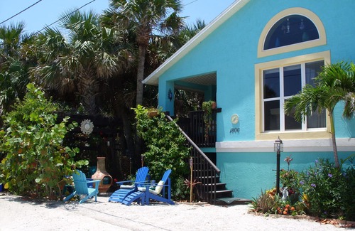 New Smyrna Beach Villa | Come Enjoy Beach Life In Spacious Elegance.