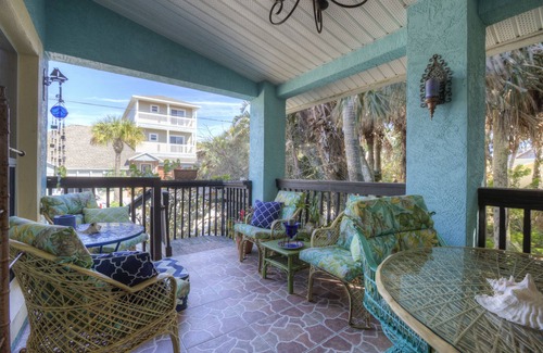 New Smyrna Beach Villa | Come Enjoy Beach Life In Spacious Elegance.