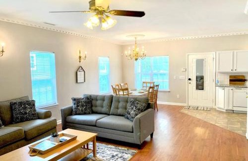 Durham House | *Come home - 1 mile from Duke & Downtown Durham