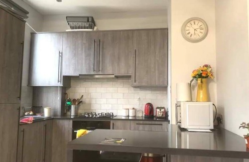 Edgbaston Apartment | Come relax in this stylish and spacious place away from the bustle of the city