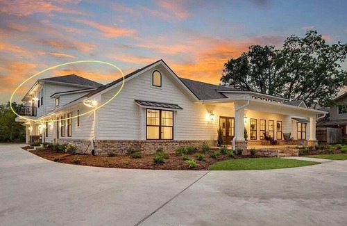 Southeast College Park Apartment | Come stay at a Luxurious Apartment less than a mile from Kyle