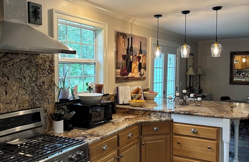 Ladson House | Come visit our “Sweet Retreat at the End of the Street” where you can relax!