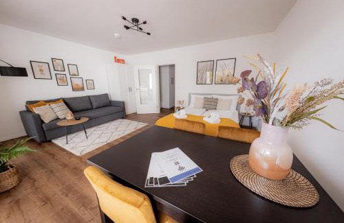 Passau Apartment | Come4Stay Passau - Apartment Seidenhof I voll ausgestattete Küche I Balkon I Badezimmer