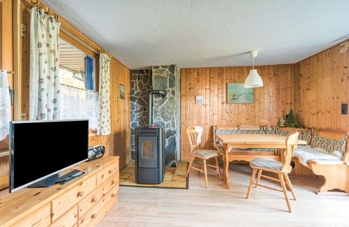 Guentersberge House | Comely Holiday Home in Güntersberge near Forest