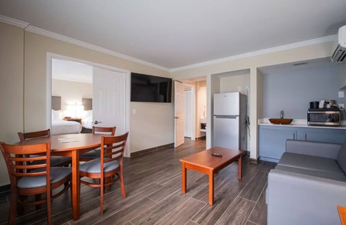 Ocala Hotel | Comes with Free Breakfast and Free Parking, Seasonal Pool, Pet-friendly!