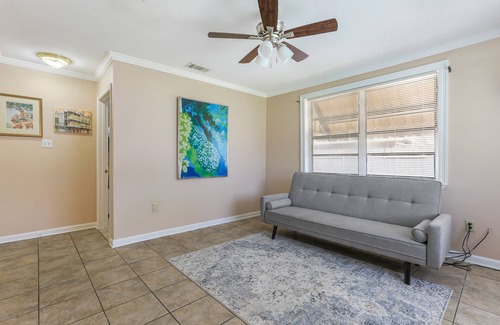 Arabi House | Comfort and Convenience, minutes away from historical French Quarter