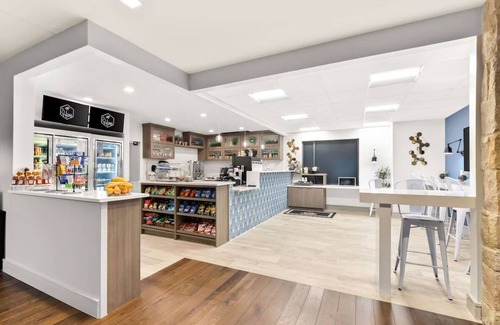 Bee Cave Apartment | Comfort and Relaxation! 4 Modern Units, Near Bee Cave Central Park, Pet-Friendly