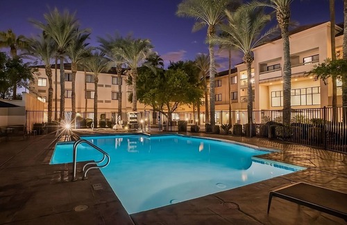 Chandler Apartment | Comfort and Relaxation! 2 Family-friendly Units! Outdoor Pool, Pets are Welcome!