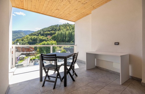 Clusone Apartment | Comfort House in downtown with box with modern finishes and mountain views