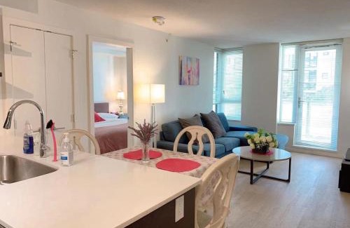 Richmond City Centre Apartment | Comfort in Richmond center 2bedr & good location