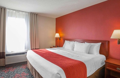 Banff Trail Hotel | Comfort Inn and Suites University