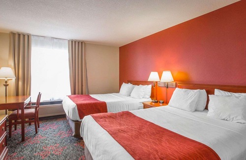 Banff Trail Hotel | Comfort Inn and Suites University