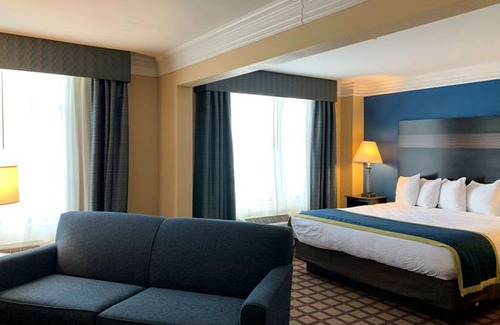 Oakdale Hotel | Comfort Inn Saint Paul East
