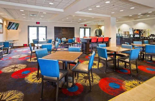 Oakdale Hotel | Comfort Inn Saint Paul East