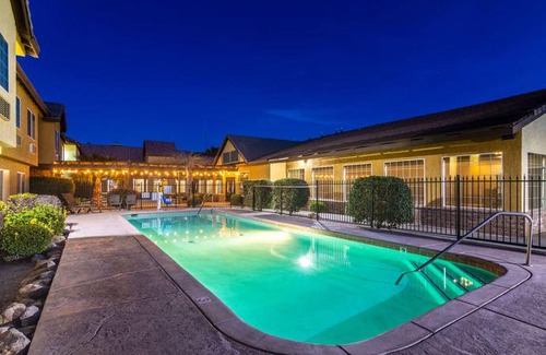 Mojave Hotel | Comfort Inn & Suites Mojave