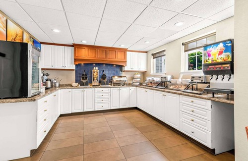 North Conway Hotel | Comfort Inn & Suites North Conway