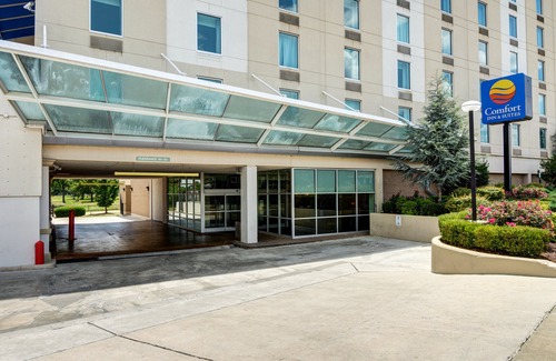 Downtown Little Rock Hotel | Comfort Inn & Suites Presidential