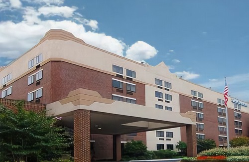 Fairfax Hotel | Comfort Inn University Center