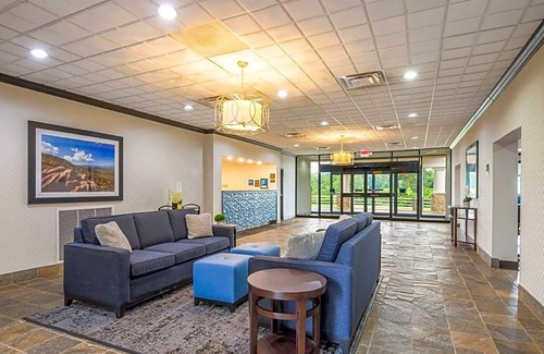 Charlottesville Hotel | Comfort Inn Monticello