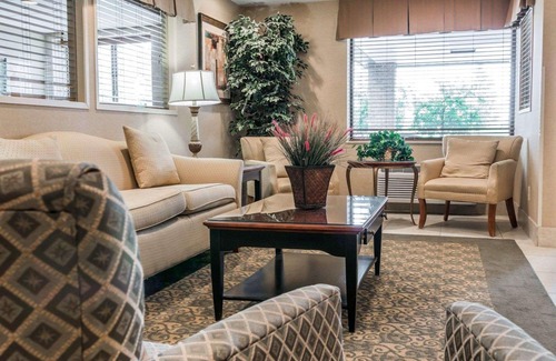 Utica Hotel | Comfort Inn Utica