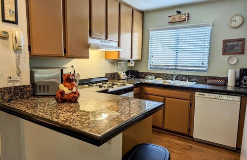 Big Bear Lake Condo | Comfort & Location! 2 BR, 1.5 BA Townhouse at Base of Snow Summit Resort!