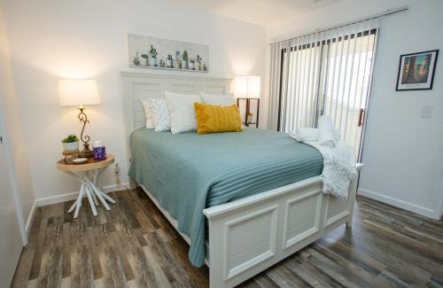 Three Rivers House | Comfort meets Tranquility by the Sequoia Entrance