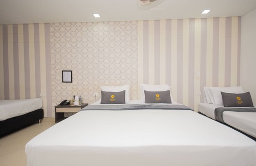 Bello Hotel | Comfort room for 4 people in Bello