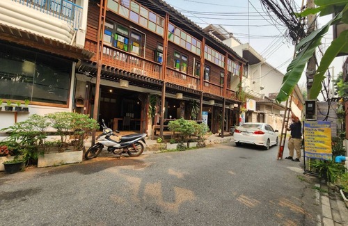 Chang Moi Apartment | Comfort room near by Thapae Gate