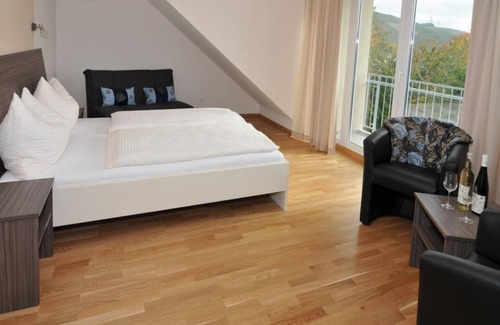 Longuich Bed & Breakfast | Comfort room small (No. 3, 4) - Guesthouse-Gasthof "Wein im Turm"