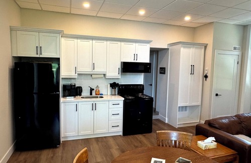Burk's Falls Apartment | Comfort Stay–2B1B @ Burk’s Falls