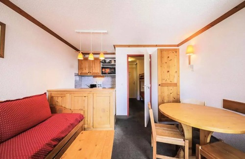 Eclose-Ouest Apartment | Comfort Studio (sleeps 5)
