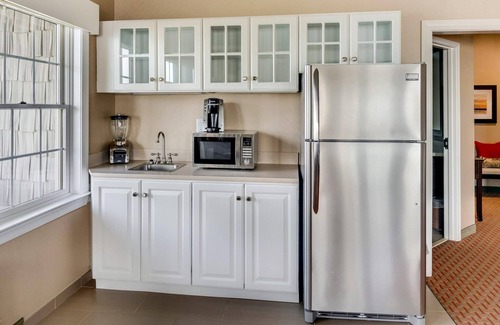 Chincoteague Hotel | Comfort Suites Chincoteague Island Bayfront Resort