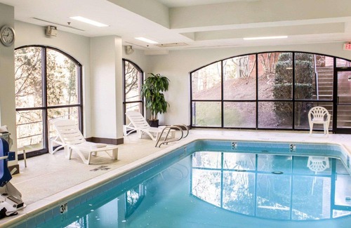 Cary Hotel | Comfort Suites Regency Park